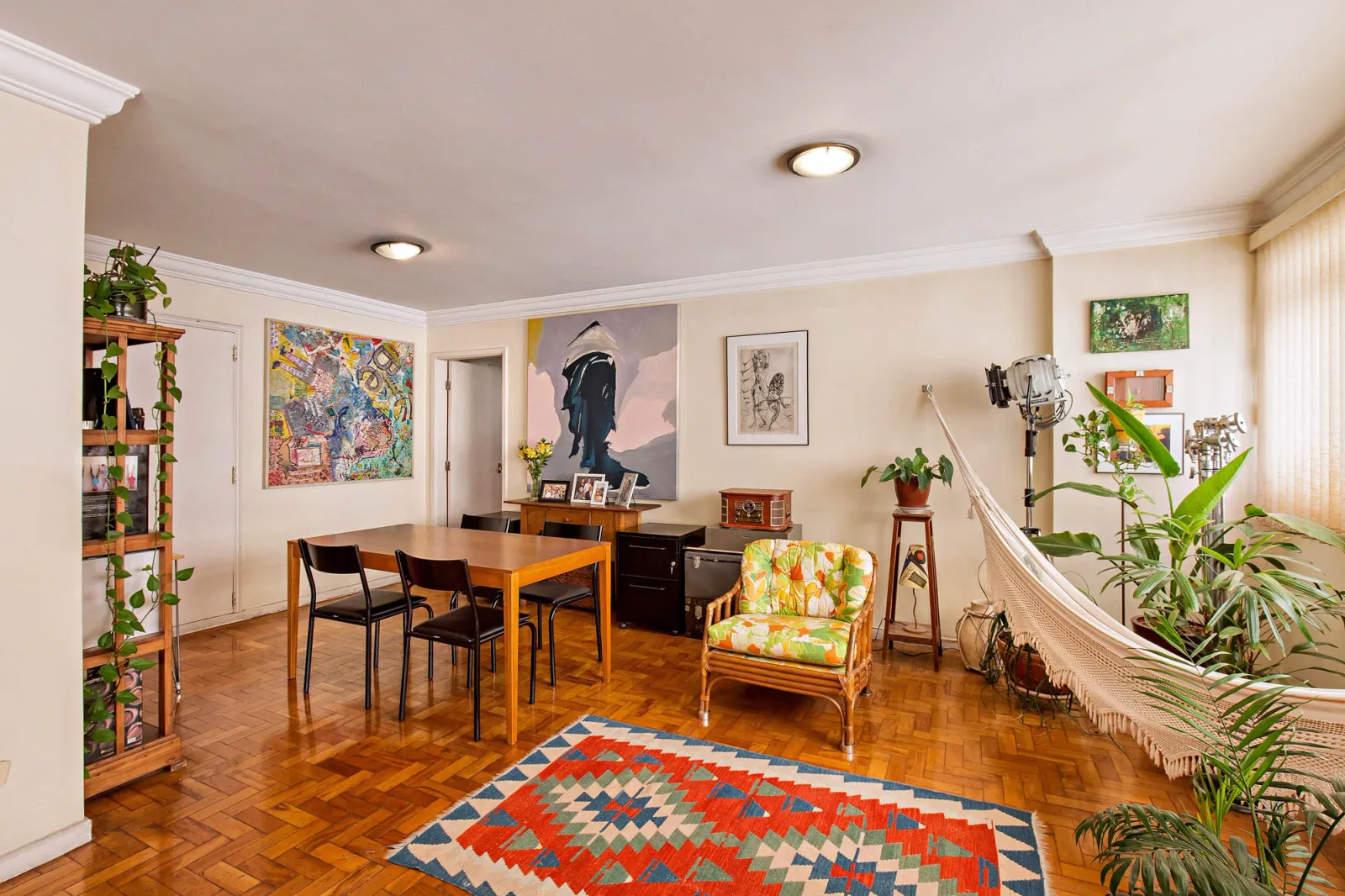 Apartamento 160 m² · 3 dorms · 1 vaga · São Jorge – Itaim Bibi